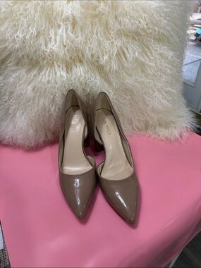 Nine West Patent Leather Pointed-Toe Pumps in Taupe
